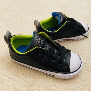 Converse All Star shoes.  EUC.